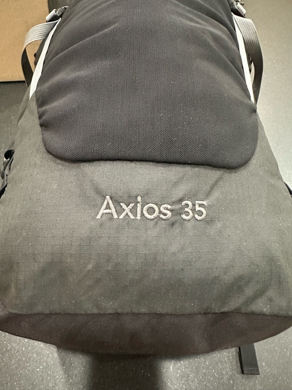Arc'teryx Axios 35L Hiking Backpack - Black - Rare/Discontinued - Picture 6 of 13